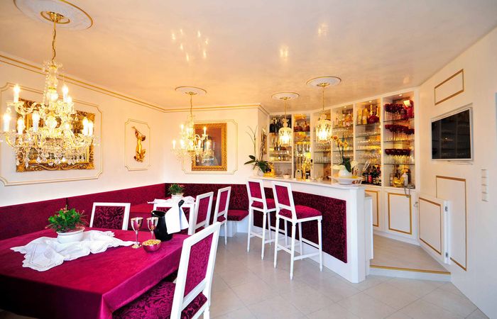 Tirolo Residence Sissi Bar