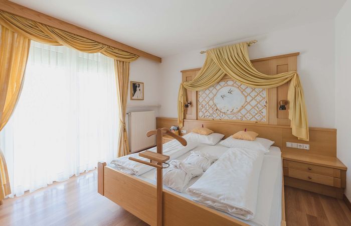 Wohnen Urlaub Dorf Tirol Residence Sissi Doppelbett Appartement
