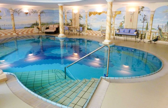 Dorf Tirol Hallenbad Urlaub Residence Sissi