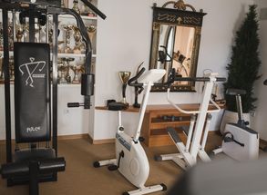 Urlaub Dorf Tirol Fitnessraum Geräte Residence Sissi