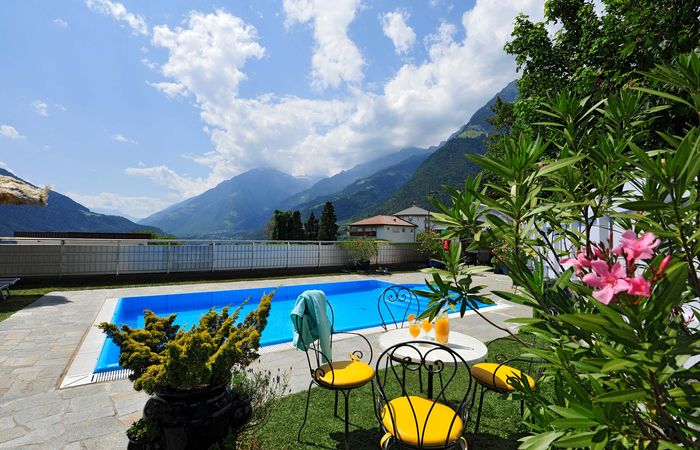 Tirolo giardino piscina esterna Residence Sissi