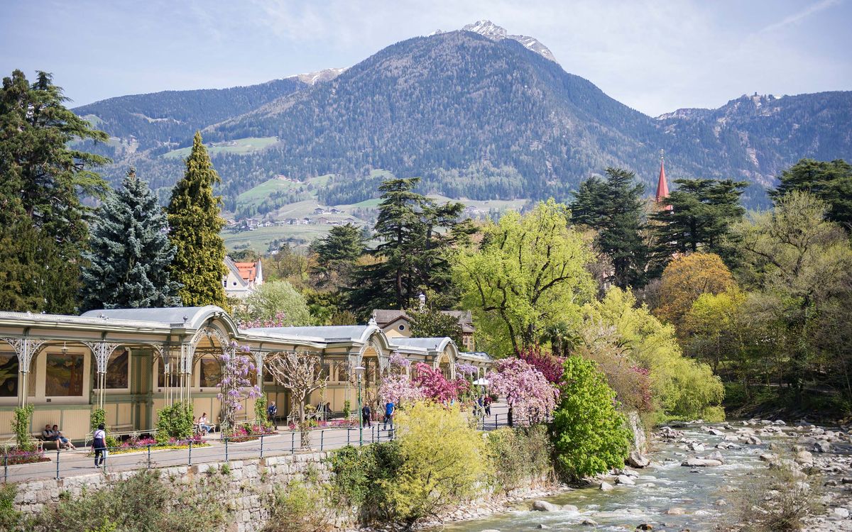 Meran Urlaub Promenade Spazieren Sissi Berge