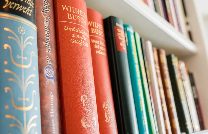 Tirolo biblioteca Residence Sissi angolo lettura libri